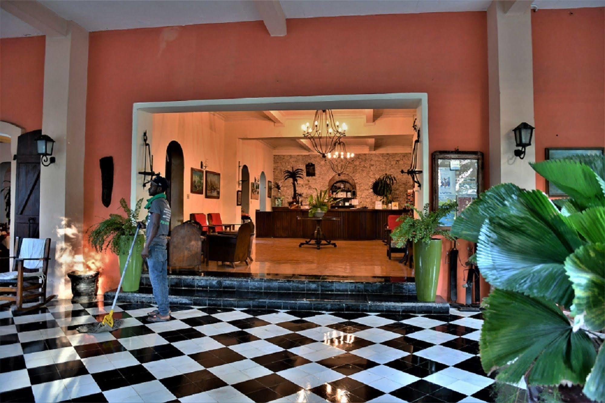 Hôtel du Roi Christophe Cap-Haïtien Exterior foto